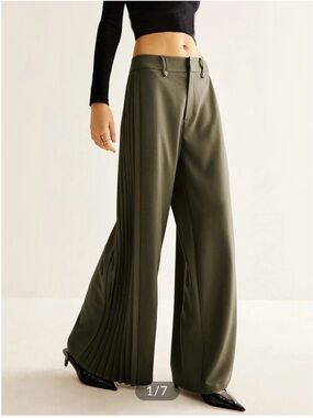 Commense Wide-Leg Pleated Side Panel Pants NWT
